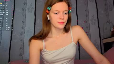 Snapshot of maurineneverman chatting on 07-21-26, 08:05 Lucy online show from 07-21-26, 08:05