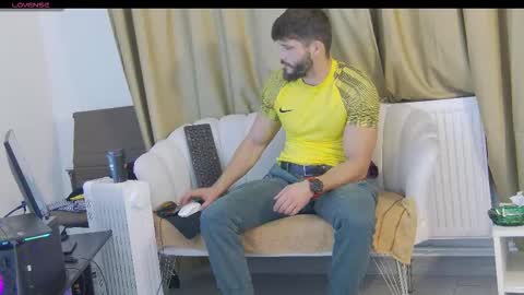 Snapshot of mauro_real_man chatting on 11-06-25, 06:53 mauro_real_man online show from 11-06-25, 06:53