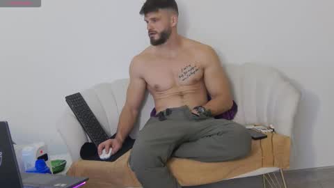 Snapshot of mauro_real_man chatting on 11-08-25, 06:51 mauro_real_man online show from 11-08-25, 06:51