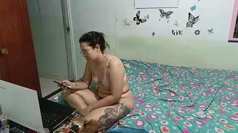 mauroluxandra online show from 01-20-25, 11:32