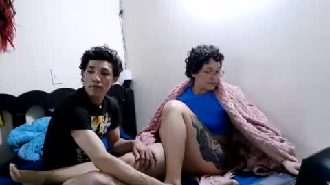 Snapshot of mauroluxandra chatting on 06-18-26, 05:30 mauroluxandra online show from 06-18-26, 05:30