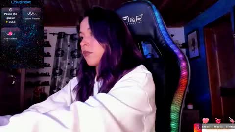 Hilary online show from 10-14-25, 11:49