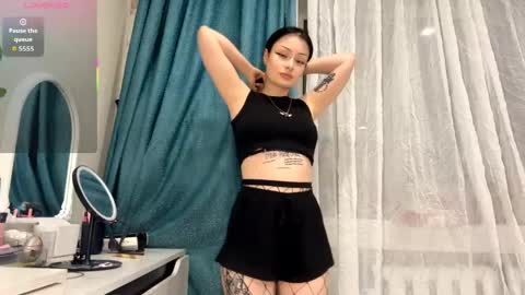Snapshot of mavismills chatting on 05-29-26, 10:52 Mavis online show from 05-29-26, 10:52