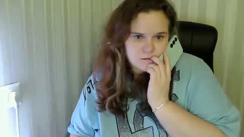 Snapshot of mavka2025 chatting on 11-18-25, 06:34 Mavka2025 online show from 11-18-25, 06:34