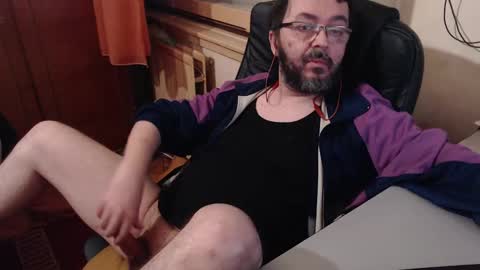 Snapshot of max818k chatting on 12-25-24, 08:07 Max online show from 12-25-24, 08:07