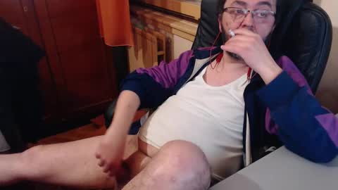 Snapshot of max818k chatting on 01-04-25, 02:35 Max online show from 01-04-25, 02:35