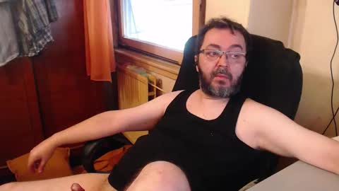 Snapshot of max818k chatting on 09-13-25, 06:02 Max online show from 09-13-25, 06:02