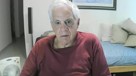 Snapshot of max_2017 chatting on 01-12-26, 11:32 max_2017 online show from 01-12-26, 11:32