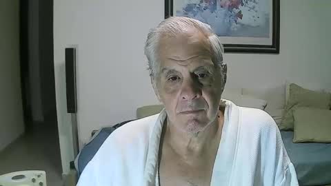 Snapshot of max_2017 chatting on 02-09-26, 02:15 max_2017 online show from 02-09-26, 02:15