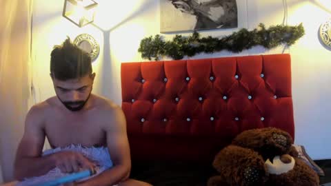 Max  Ashley online show from 12-13-24, 04:49