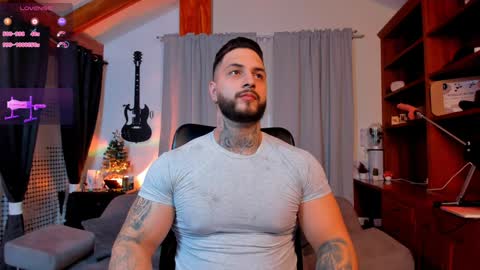 Snapshot of max_dic1 chatting on 01-11-25, 12:01 max D. online show from 01-11-25, 12:01