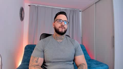 max D. online show from 02-03-26, 01:49