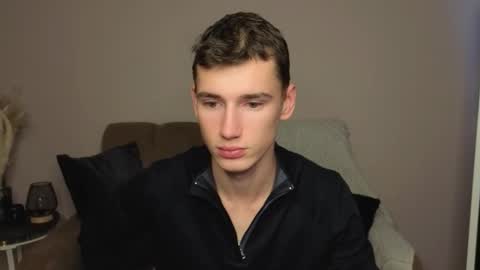 Snapshot of max_foks chatting on 09-26-25, 07:12 Max online show from 09-26-25, 07:12