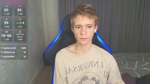 Snapshot of max_gen chatting on 01-28-25, 01:39 Max Gen with tats 24years And Ethan without tats 20 years online show from 01-28-25, 01:39