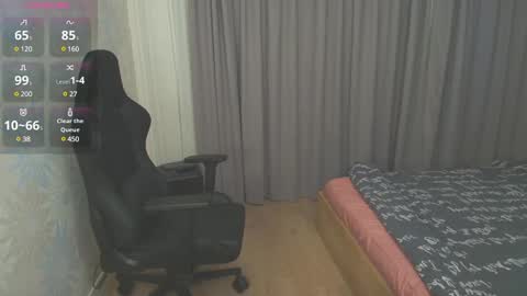 Snapshot of max_gen chatting on 02-02-25, 11:00 Max Gen with tats 24years And Ethan without tats 20 years online show from 02-02-25, 11:00