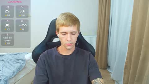 Snapshot of max_gen chatting on 09-28-25, 04:45 Max Gen with tats 24years And Ethan without tats 20 years online show from 09-28-25, 04:45