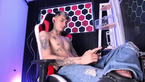 Max online show from 04-10-26, 02:50