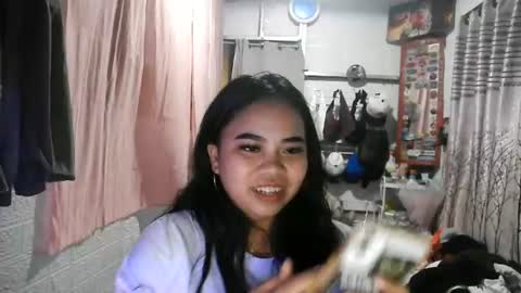 Snapshot of max_lovely123 chatting on 07-10-26, 10:18 max_lovely123 online show from 07-10-26, 10:18