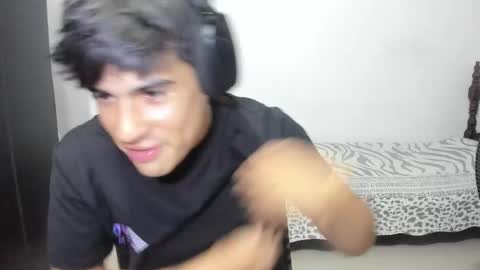 Max online show from 10-06-25, 11:46