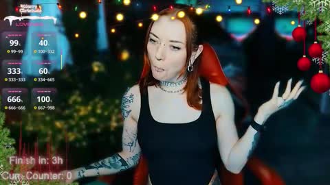 Snapshot of max_phoenix chatting on 12-19-25, 11:17 Max online show from 12-19-25, 11:17