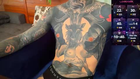 Snapshot of max_reaves chatting on 12-11-24, 01:47 online show from 12-11-24, 01:47