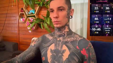 Snapshot of max_reaves chatting on 12-27-24, 02:14 online show from 12-27-24, 02:14