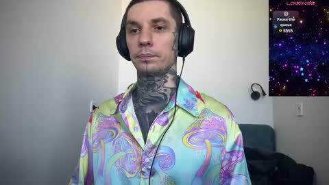 Snapshot of max_reaves chatting on 03-09-25, 09:35 online show from 03-09-25, 09:35