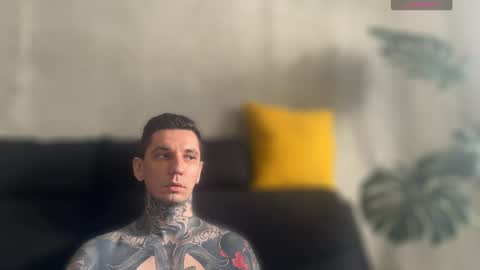 Snapshot of max_reaves chatting on 09-18-25, 07:10 online show from 09-18-25, 07:10