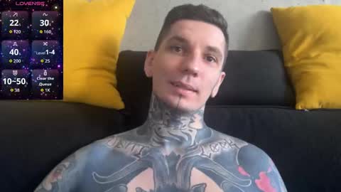 Snapshot of max_reaves chatting on 11-23-25, 05:40 online show from 11-23-25, 05:40