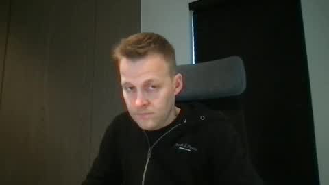 Snapshot of max_straight_1 chatting on 02-24-25, 07:22 Max take off clothes online show from 02-24-25, 07:22