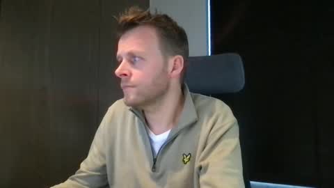 Max take off clothes online show from 01-13-26, 09:36