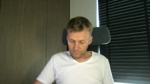 Max take off clothes online show from 06-19-26, 08:18