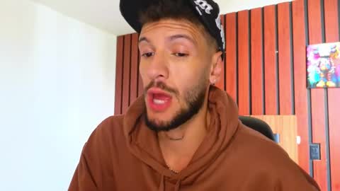 Snapshot of max_tayloor chatting on 02-13-26, 08:05 Max Taylor online show from 02-13-26, 08:05