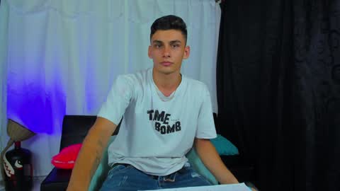 Snapshot of max_wild01 chatting on 02-06-25, 07:24 MAX online show from 02-06-25, 07:24