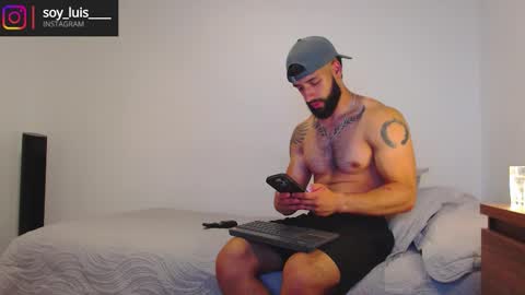 Snapshot of max_xl_ chatting on 12-22-25, 11:35 max_xl_ online show from 12-22-25, 11:35