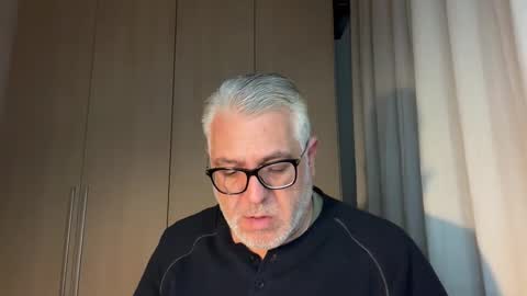 Snapshot of maxbillo chatting on 03-19-26, 09:52 maxbillo online show from 03-19-26, 09:52