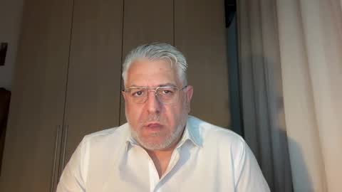 Snapshot of maxbillo chatting on 04-13-26, 07:41 maxbillo online show from 04-13-26, 07:41
