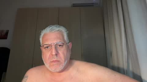 Snapshot of maxbillo chatting on 07-22-26, 09:28 maxbillo online show from 07-22-26, 09:28
