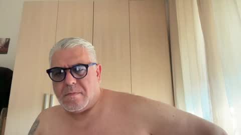 Snapshot of maxbillo chatting on 08-02-26, 03:54 maxbillo online show from 08-02-26, 03:54