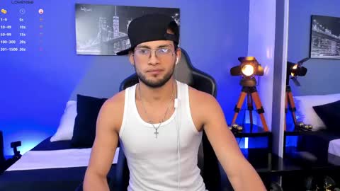 Snapshot of maxconor1 chatting on 05-11-26, 02:45 Max Conor online show from 05-11-26, 02:45
