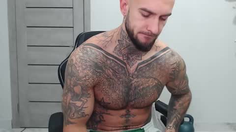 Maximus Fox online show from 11-25-25, 08:03