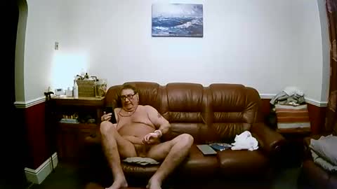 Snapshot of maxi_johnes chatting on 12-23-24, 03:07 MAX online show from 12-23-24, 03:07