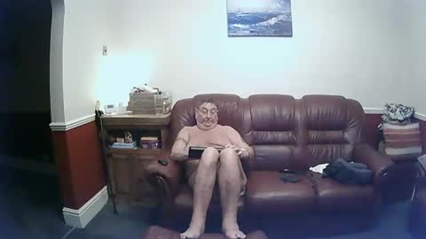 Snapshot of maxi_johnes chatting on 12-30-24, 02:42 MAX online show from 12-30-24, 02:42