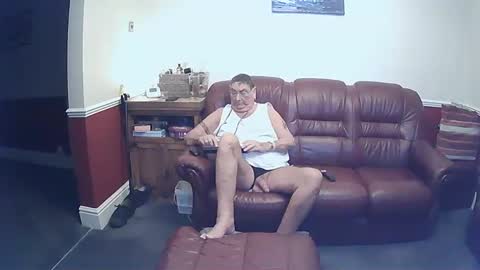 Snapshot of maxi_johnes chatting on 01-14-25, 09:41 MAX online show from 01-14-25, 09:41