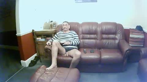 Snapshot of maxi_johnes chatting on 01-15-25, 07:34 MAX online show from 01-15-25, 07:34