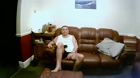 Snapshot of maxi_johnes chatting on 01-18-25, 11:55 MAX online show from 01-18-25, 11:55