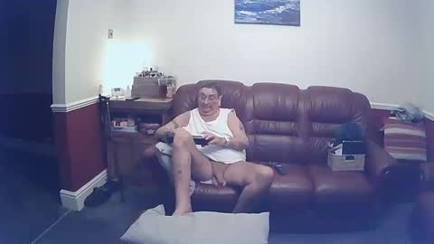 Snapshot of maxi_johnes chatting on 01-22-25, 12:48 MAX online show from 01-22-25, 12:48