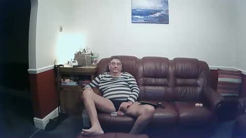 Snapshot of maxi_johnes chatting on 02-13-25, 12:46 MAX online show from 02-13-25, 12:46