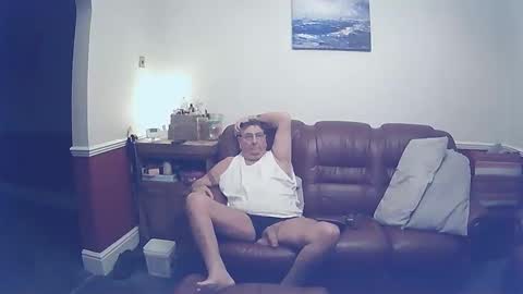 Snapshot of maxi_johnes chatting on 02-13-25, 10:54 MAX online show from 02-13-25, 10:54