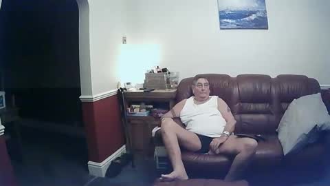 Snapshot of maxi_johnes chatting on 03-07-25, 10:21 MAX online show from 03-07-25, 10:21